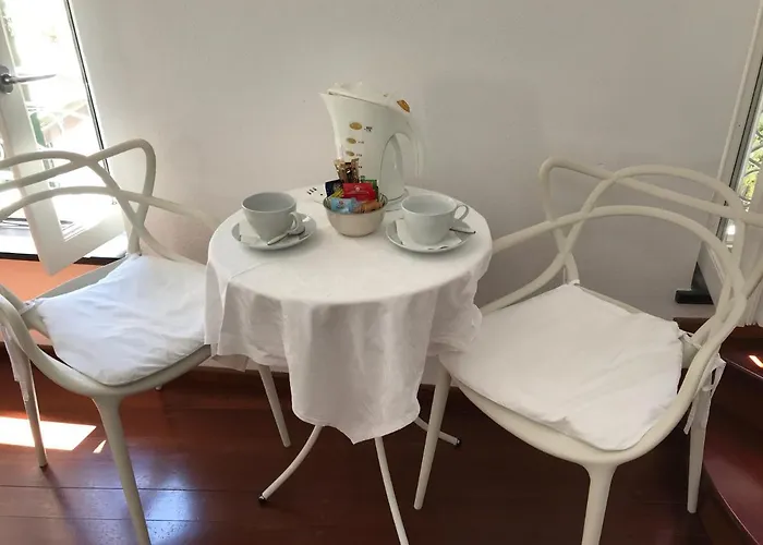 Giuli Vista Mare ゲストハウス ヴェルナッツァ